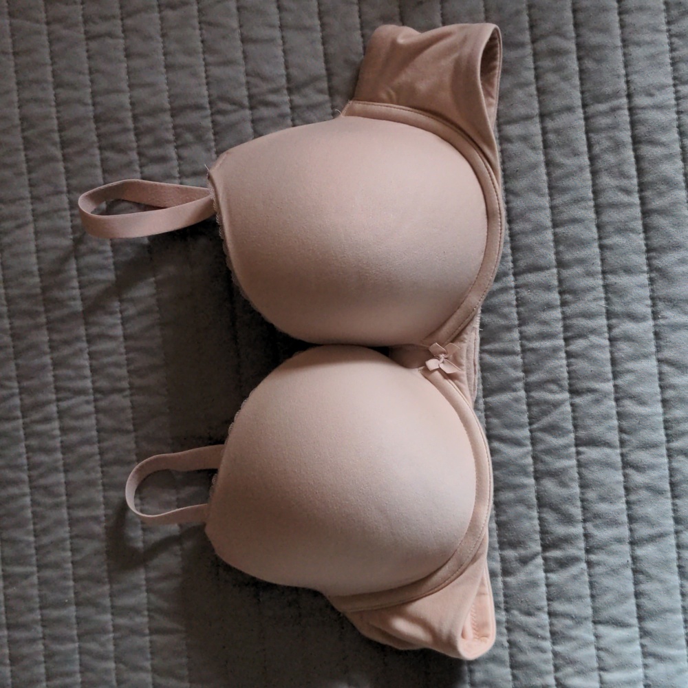 Torrid NWOT Nude Lightly Padded Plunge Bra, size 38B - Picture 4 of 7